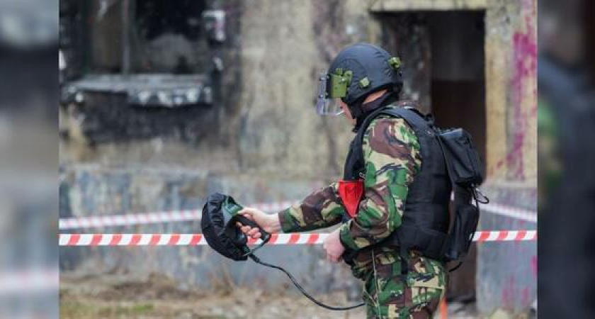 Военные из Новороссийска обезвредили гранату, найденную на улице в Геленджике