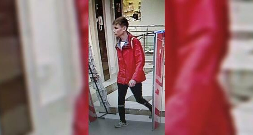 В Новороссийске в объектив камер наблюдения попал подозреваемый в совершении преступления молодой человек