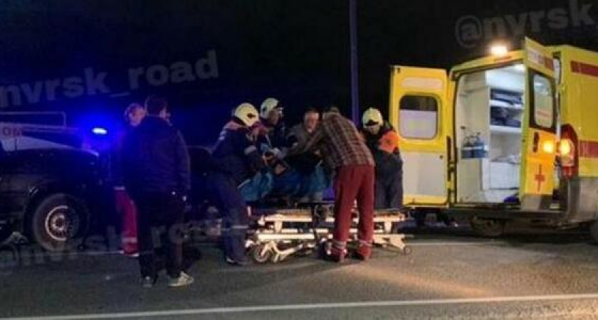 Новороссийским спасателям пришлось доставать двух девушек из искореженного в ДТП авто