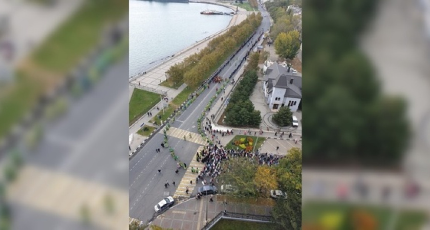Во время Крестного хода по улицам Новороссийска прошли более 2,5 тысяч человек
