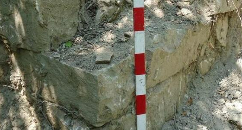 В Новороссийске черные копатели разрушили памятник археологии 13-15 веков