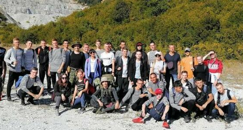 Ушаковцы переложили цифры легендарного Каменного календаря на склоне Маркотха