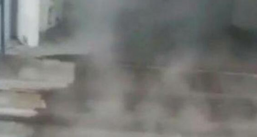 Из-за прорыва теплотрассы в Новороссийске по улицам хлещет кипяток