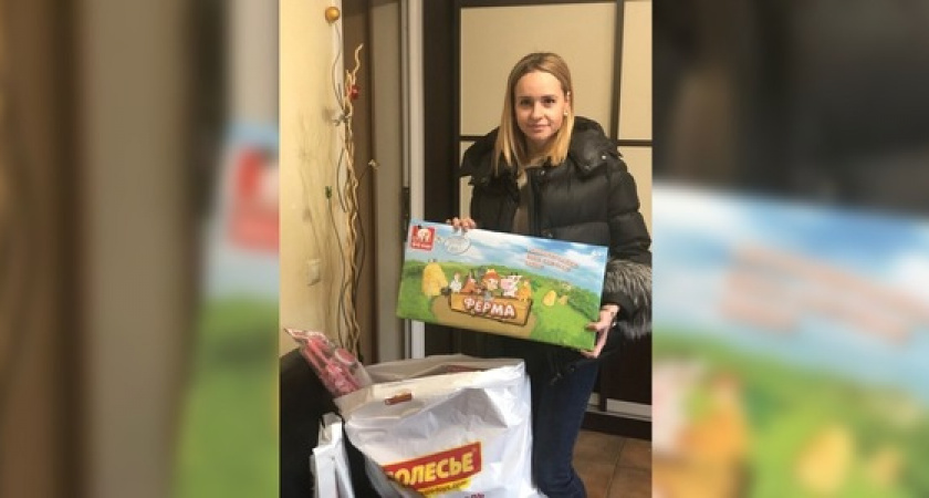 Добрые новости: новороссийцы продолжают нести подарки для детей из малообеспеченных семей