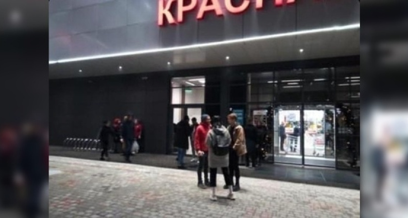 Жители Новороссийска пожаловались, что вредные привычки подростков мешают им жить