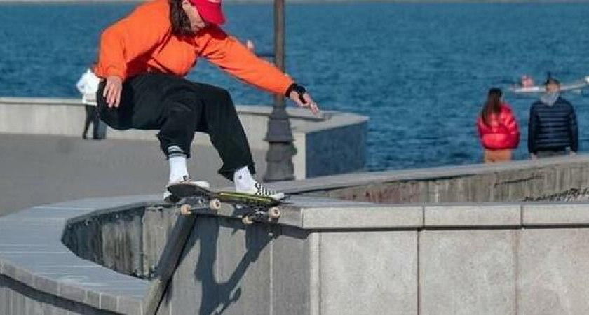 Фаер шоу, прыжки на скейтах  и ритмичные танцы: на набережной Новороссийска в выходные дни жизнь бьет ключом