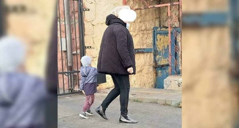 В Новороссийске воспитательница после прогулки забыла ребенка на улице
