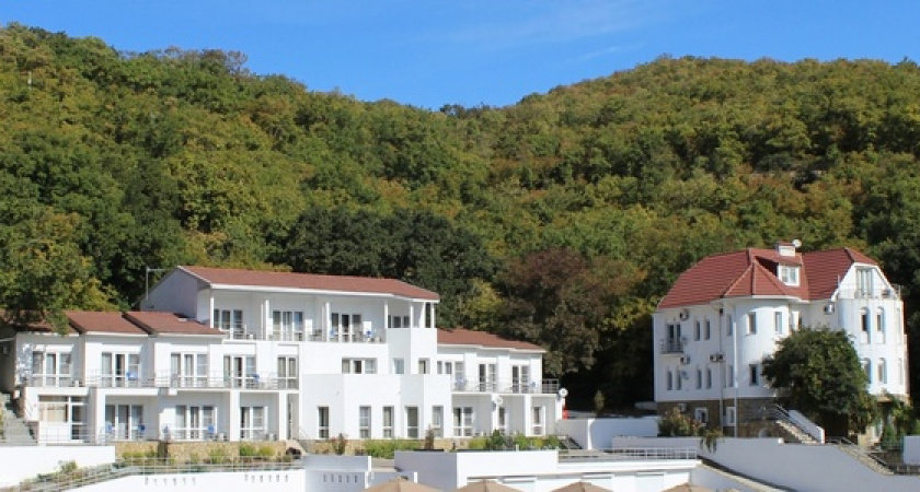 Центр туризма «Абрау-Дюрсо» презентовал кемпинг для автопутешественников