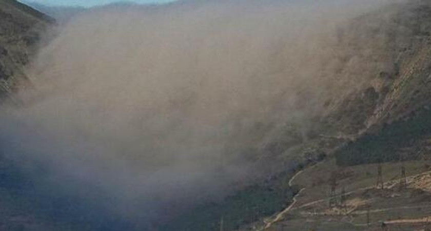 Холодная вуаль: фотограф из Новороссийска запечатлела, как с гор спускается «борода»