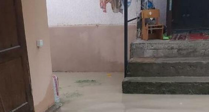 Затопленный гараж и сад-озеро: жители Новороссийска рассказали о проблемной ливневке