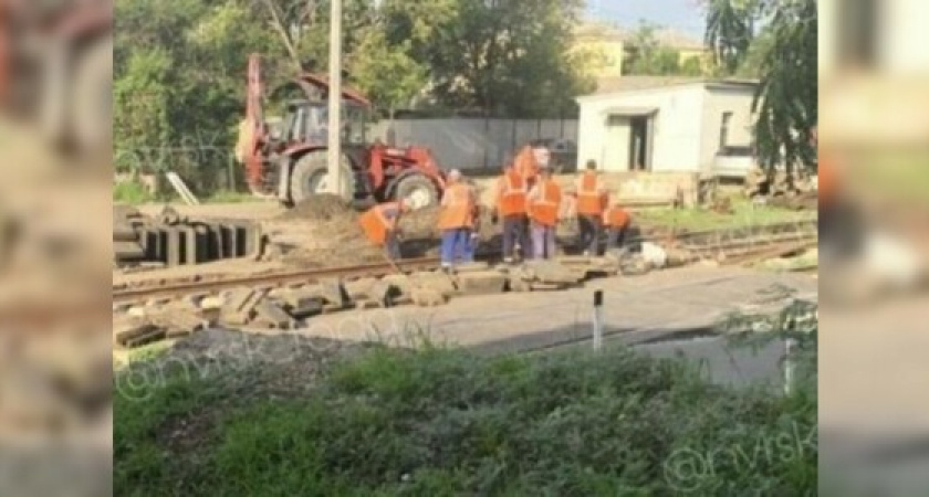 В Новороссийске закроют движение через железнодорожный переезд: дата и время