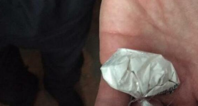 СМИ: школьница из Новороссийска проглотила «закладку» на глазах у полицейских