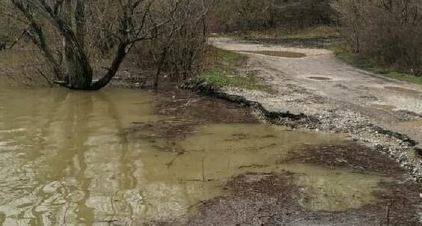 «В ванне мы хотим плескаться и детей своих купать!»: житель Новороссийска посвящает стихи «Водоканалу»