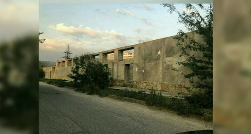 Новороссийцы обеспокоены жутким состоянием недостроя в 8-й щели