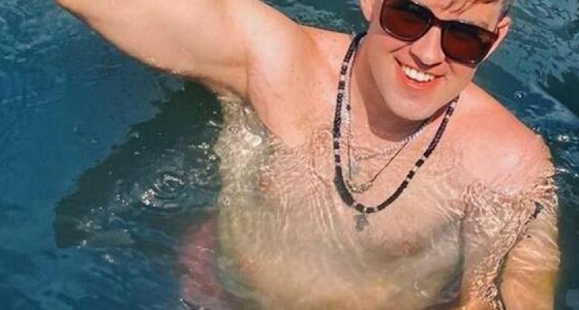 В Анапе инвалид-колясочник спас тонущего в море человека