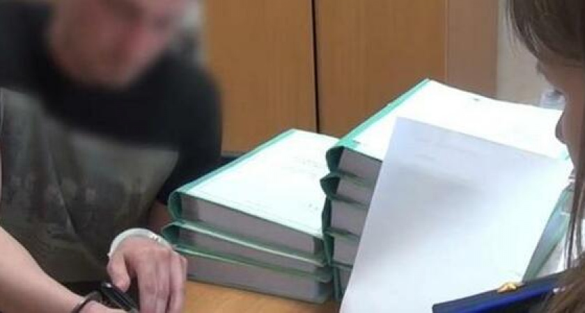 Неизвестный ворвался в дом жительницы Новороссийска и напал на нее с ножом (видео)