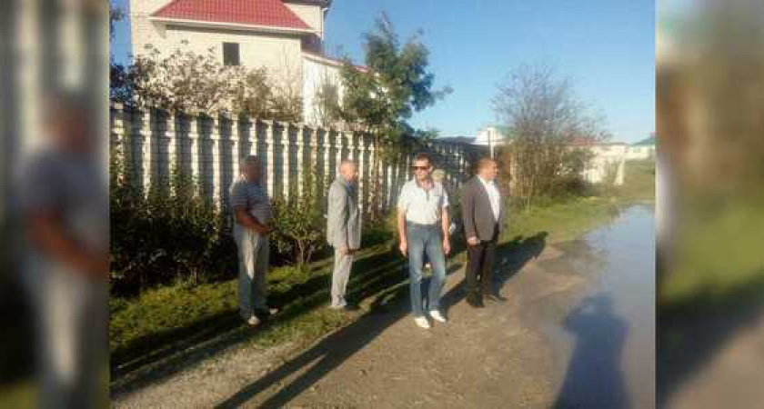 Глава города посетил в рамках традиционного объезда несколько хуторов неподалеку от Новороссийска