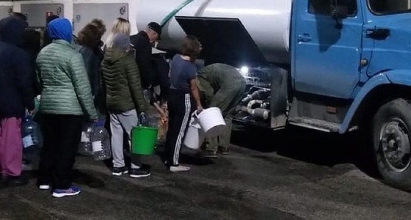 В водоканале Новороссийска назвали адреса, где будут дежурить автоцистерны во время отключения воды