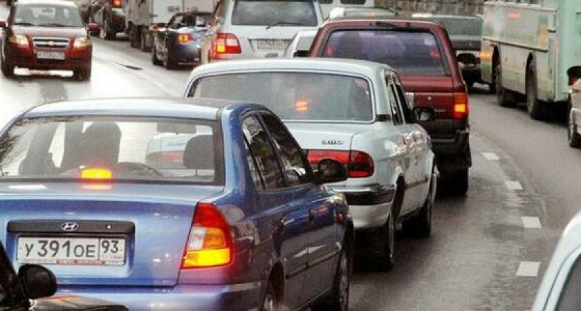 Часовые пробки. Какие отрезки пути из Новороссийска в зоне повышенной загруженности?