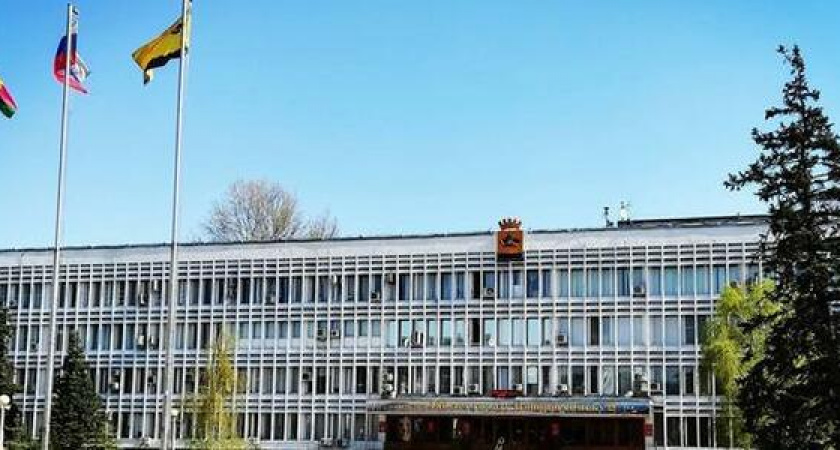 Двое сотрудников администрации Новороссийска работали по "липовым" дипломам