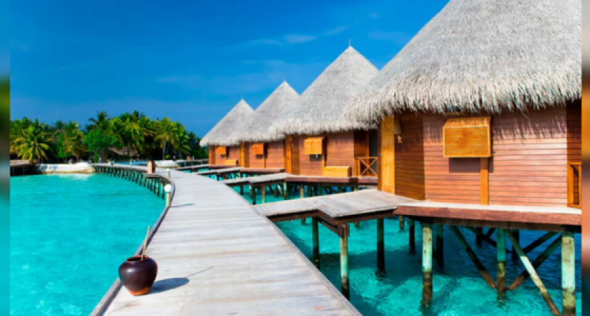 В июле сразу несколько популярнейших курортных стран открываются для туристов