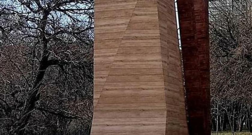 «Деревяшки, напоминающие гробы, и бомжи в пруду»: новороссийцы раскритиковали парк Фрунзе в Новороссийске