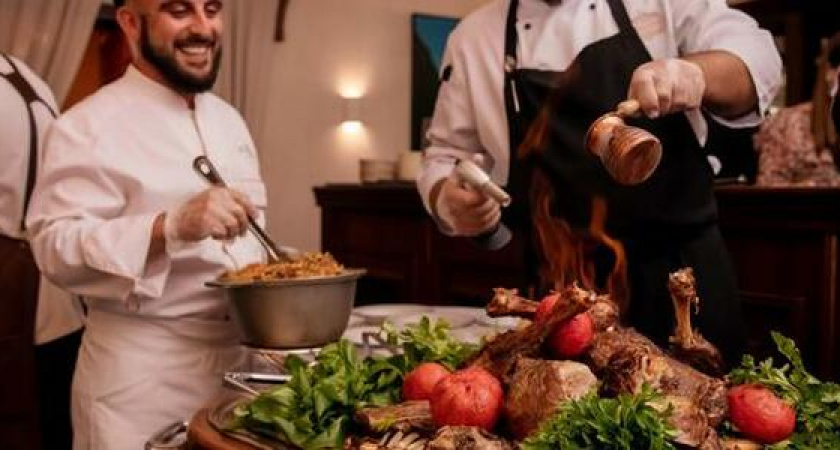 Это огонь: возвращение легендарного «Баран-шоу» в ресторане «Вилла Роз»