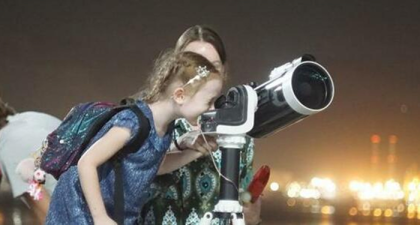 «Сатурн – бесплатно!»: новороссийцев приглашают посмотреть на парад планет в телескоп