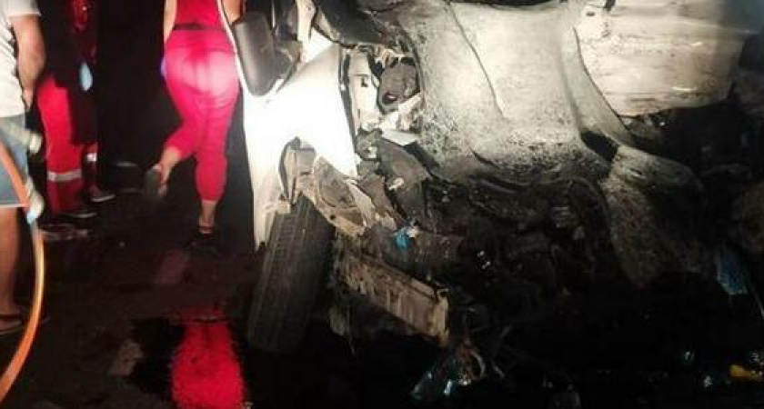 Уснул за рулем: «Форд Транзит» лоб в лоб влетел в зерновоз в Новороссийске – два человека погибли