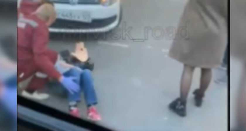 Пыталась перейти дорогу в неположенном месте и попала под колеса. Последствия ДТП сняли на видео новороссийцы