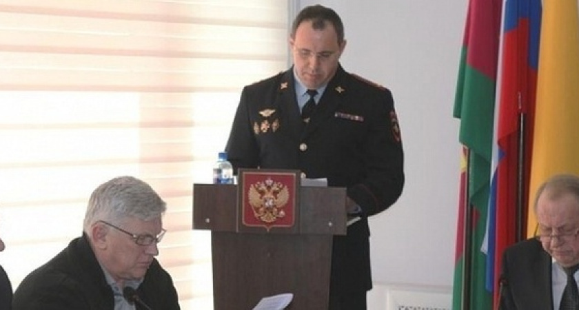 Больше мошенничеств, но меньше уличных грабежей. Начальник полиции Новороссийска выступил с отчетом перед депутатами