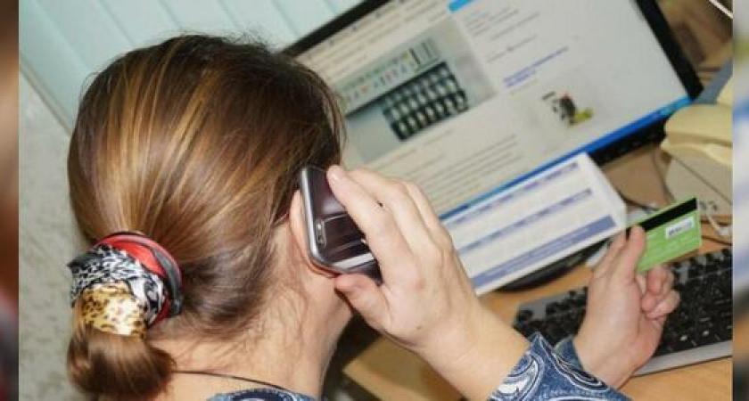 Жительница Новороссийска лишилась 18 тысяч рублей, пытаясь продать попугая