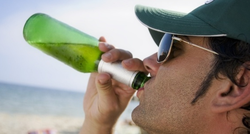 Шприцы на пляже и сизый дым в роще: новороссийцы пожаловались, что в Южном районе города отдыхающие нарушают общественный порядок