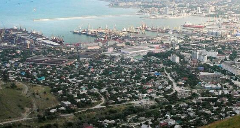 Власти Новороссийска проверят данные независимых экологов о загрязнении бухты Черного моря