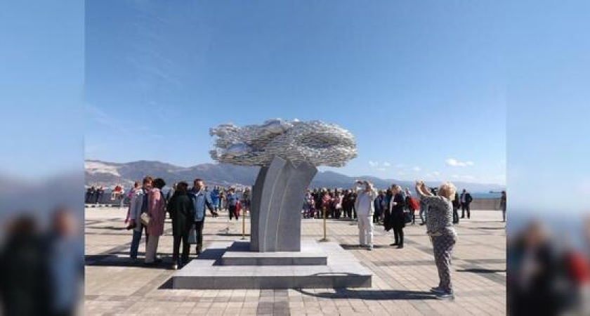 В Новороссийске демонтируют памятник «Хамсе»