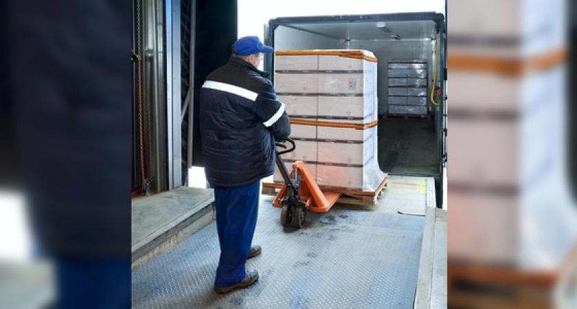 В Новороссийске на 18-летнего продавца обрушилось около 200 килограмм товара