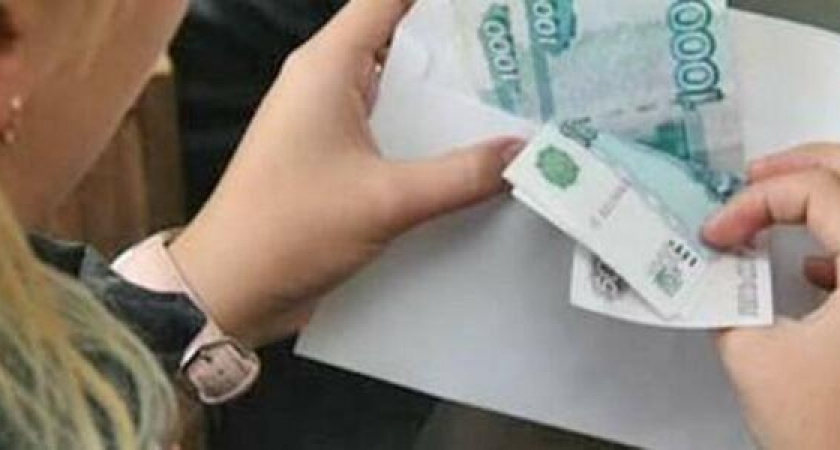 В Новороссийске продавец украла конверт с деньгами, забытый покупателем