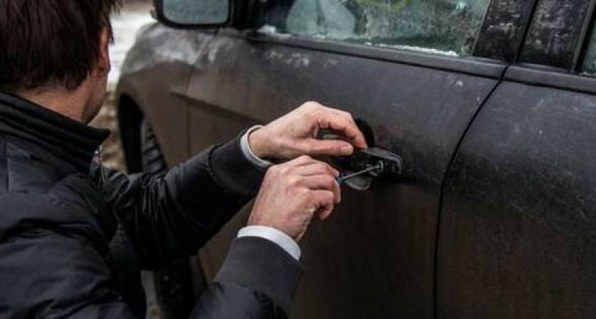 18-летний парень сядет в тюрьму за кражу автомобиля новороссийца