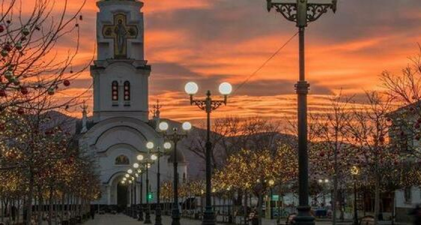 Февральский рассвет прекрасен и стремителен: 17 потрясающих фото утреннего неба над Новороссийском