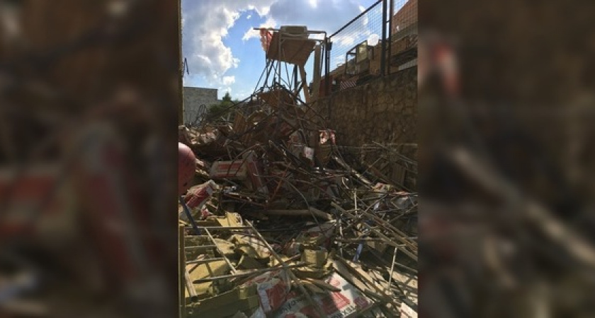 Во время строительства многоквартирного дома в Новороссийске рухнули строительные леса: пострадали трое рабочих