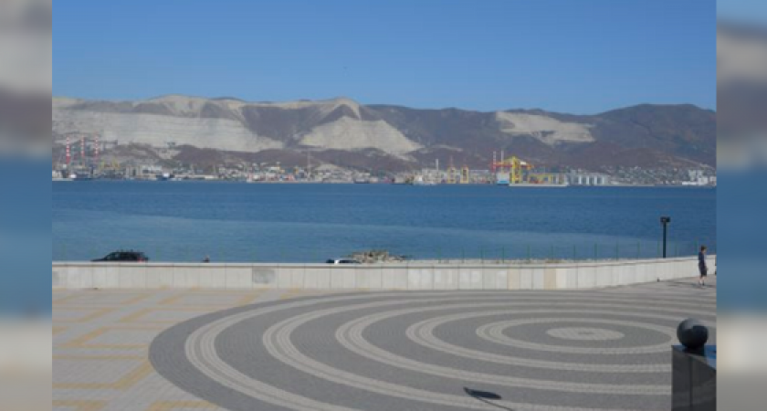 Природоохранная прокуратура зафиксировала факт сброса загрязненных вод в акваторию бухты в Новороссийске