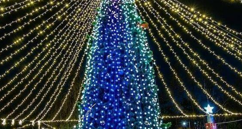 В Новороссийске будут демонтировать новогодние украшения в начале феврале