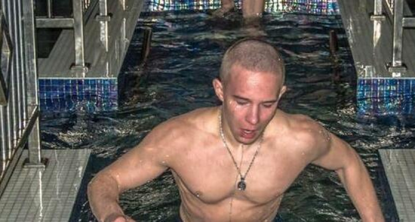 Температура воздуха -1, воды +5: в Новороссийске прошли Крещенские купания