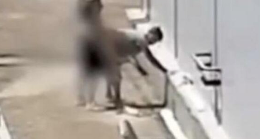 В Новороссийске пара публично занялась сексом за углом магазина