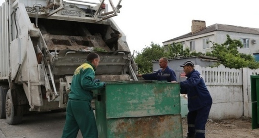 Сегодня в Новороссийске к вывозу мусора приступил региональный оператор