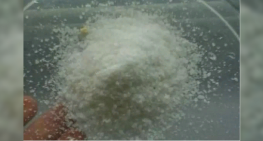 Жительница Новороссийска обнаружила стекло в соли