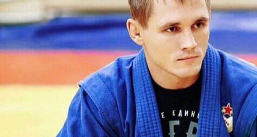 «Повалил черный дым, дети бросились врассыпную!»: чемпион мира по самбо Федор Дурыманов потушил пожар на стадионе в Новороссийске