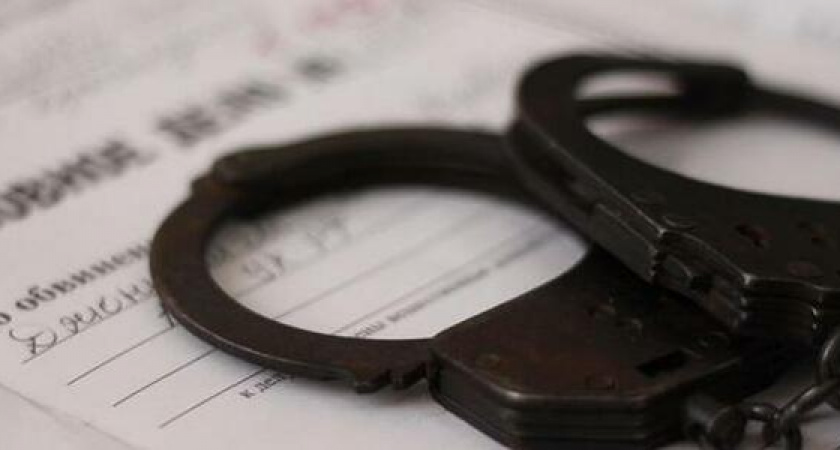 Кража драгоценностей, хранение оружия и фиктивная фирма. В Новороссийске задержаны семь участников ОПГ