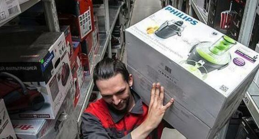 Эксперты рассказали, какие товары подорожают из-за падения курса рубля