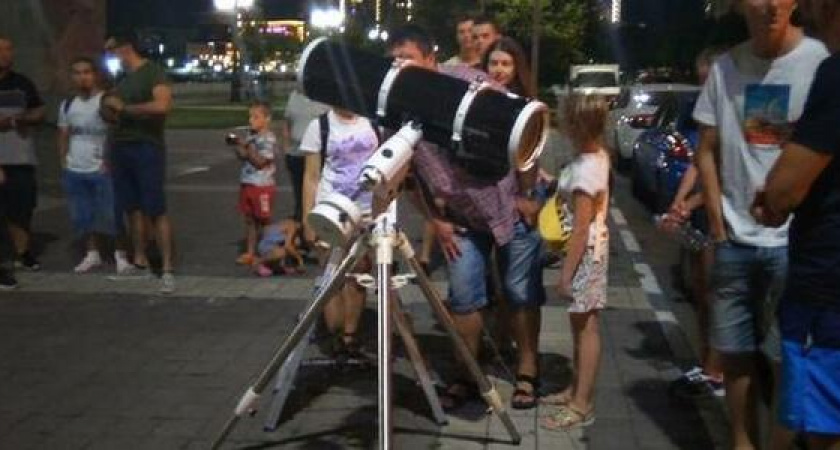 Жители Новороссийска запечатлели Сатурн и Юпитер на ночном небе